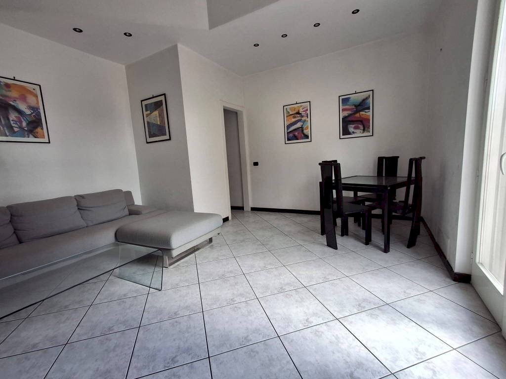 Salone - Two-room apartment Taranto - photo 1