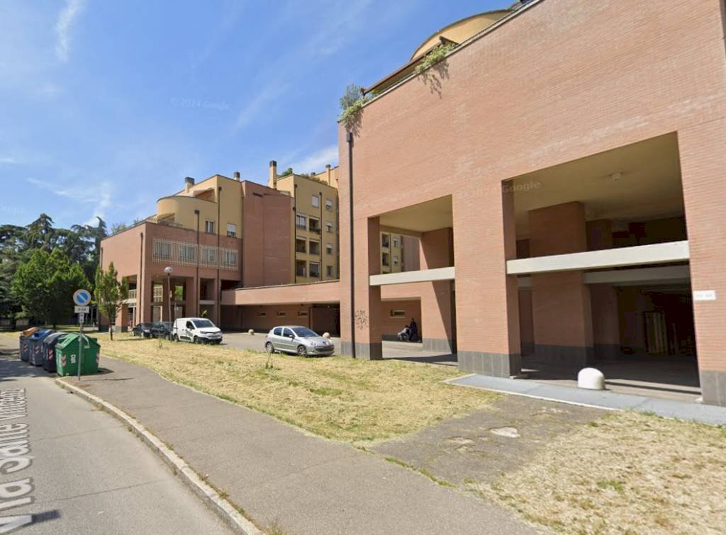 Zona - Box via Sante Vincenzi, 42, Bologna (zona Massarenti) - foto 2