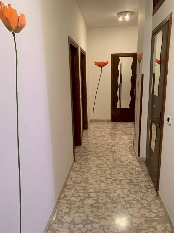 Corridoio - Four-room apartment Taranto - photo 3