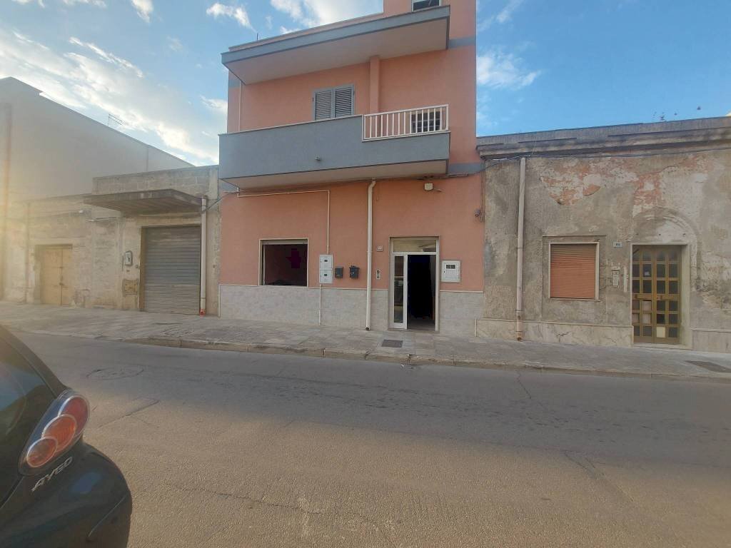 Facciata - Quadrilocale via Giuseppe Mazzini, 62, Carosino - foto 1