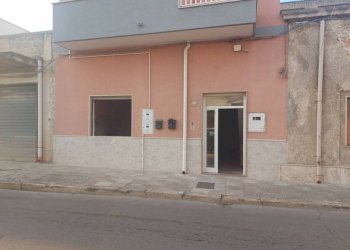 Facciata - Quadrilocale via Giuseppe Mazzini, 62, Carosino - foto 2