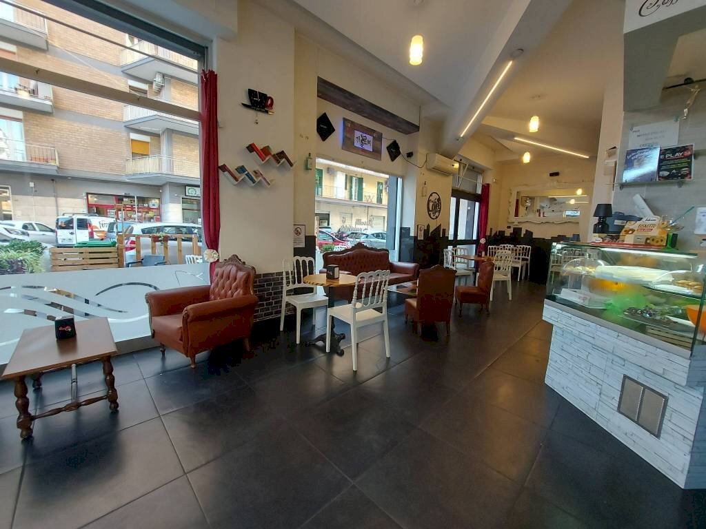 Interno non residenziale - Bar Tavola Calda - Fredda Taranto - foto 2