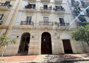 Facciata - Box via Duca degli Abruzzi, 41, Taranto - photo 1