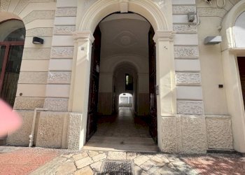 Interno palazzo - Box via Duca degli Abruzzi, 41, Taranto - photo 3