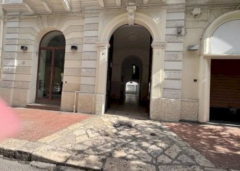 Interno palazzo - Box via Duca degli Abruzzi, 41, Taranto - photo 5