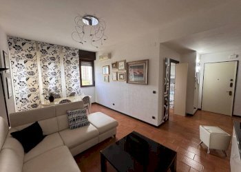 Salone - Four-room apartment via Ancona, Taranto - photo 1
