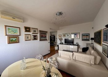 Salone - Four-room apartment via Ancona, Taranto - photo 6