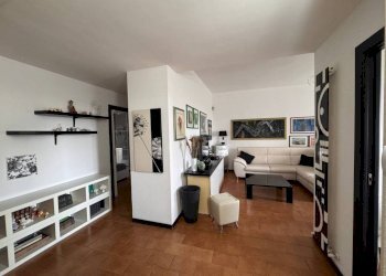 Salone - Four-room apartment via Ancona, Taranto - photo 10