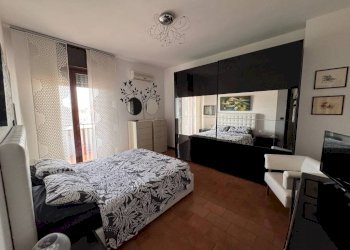 Camera da letto - Four-room apartment via Ancona, Taranto - photo 30