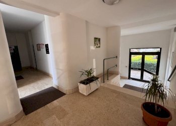 Interno palazzo - Four-room apartment via Ancona, Taranto - photo 39