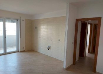 Cucina - Two-room apartment viale della Liberazione, Taranto - photo 6