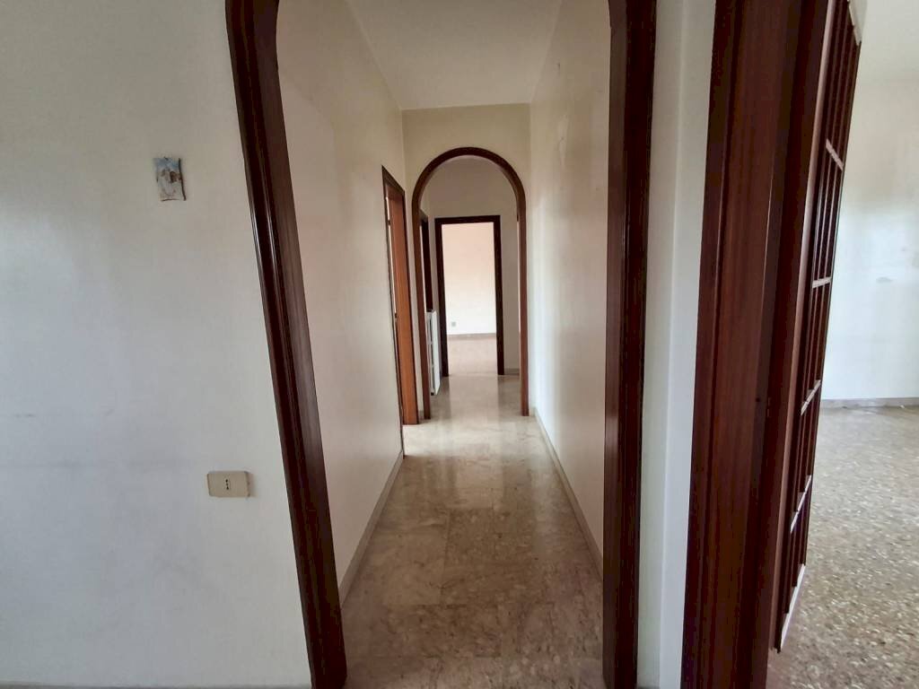 Corridoio - Trilocale via Lago di Bolsena, Taranto - foto 3