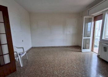 Camera da letto - Trilocale via Lago di Bolsena, Taranto - foto 22