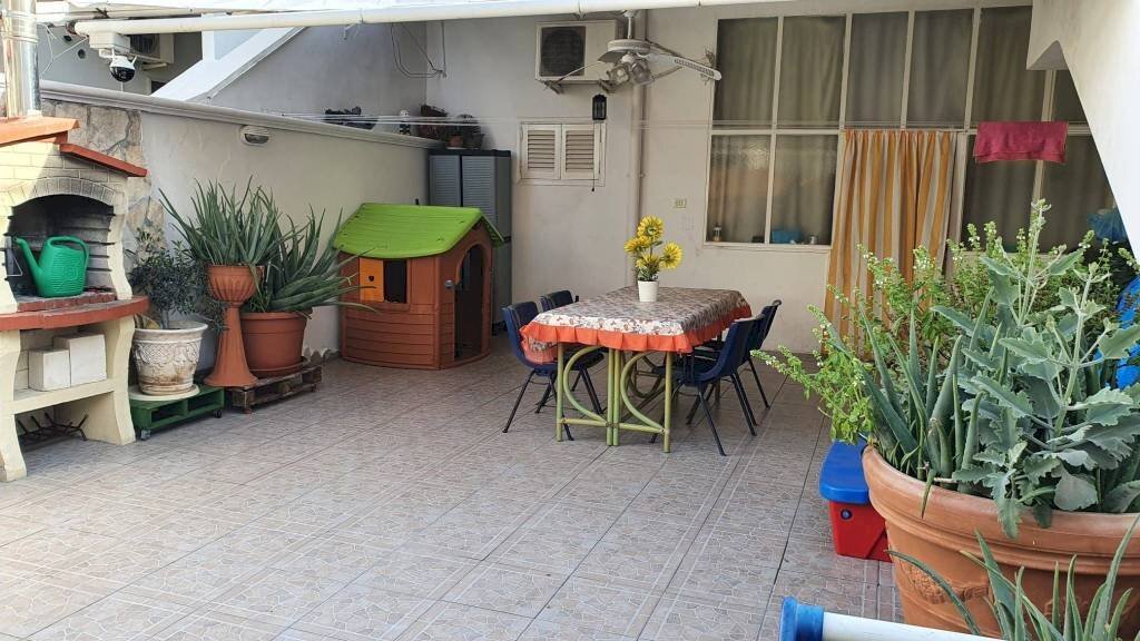 Cortile interno - Villa viale Unità d'Italia, Pulsano - foto 3