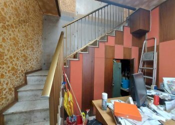 Interno palazzo - Shop via Giuseppe Mazzini, 202, Taranto - photo 6