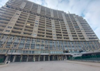 Facciata - Ufficio piazzale Bestat, Taranto - foto 1