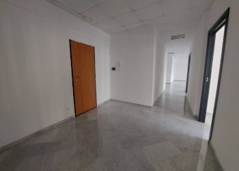 Ingresso - Ufficio piazzale Bestat, Taranto - foto 3