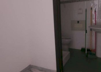 Bagno - Ufficio piazzale Bestat, Taranto - foto 10