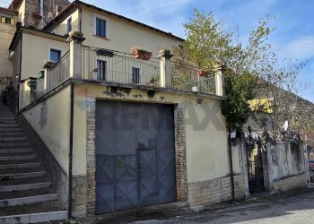Casa all\'aperto - Casa indipendente Discesa Amorosi
 
7, Pettorano sul Gizio - foto 4