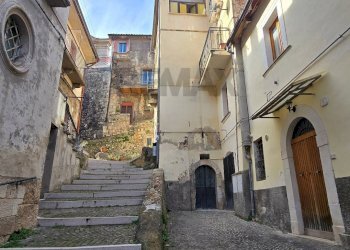 Edificio all\'aperto - Casa indipendente Discesa Amorosi
 
7, Pettorano sul Gizio - foto 5