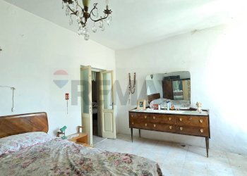 Camera / camera da letto - Casa indipendente Discesa Amorosi
 
7, Pettorano sul Gizio - foto 16