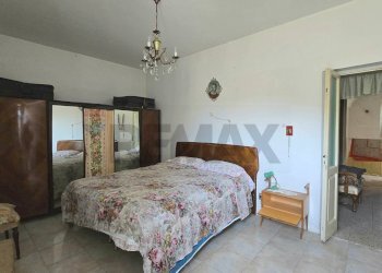 Camera / camera da letto - Casa indipendente Discesa Amorosi
 
7, Pettorano sul Gizio - foto 17