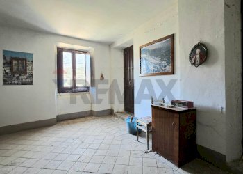 Hall / corridoio - Casa indipendente Discesa Amorosi
 
7, Pettorano sul Gizio - foto 22