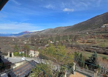 Vista delle montagne - Casa indipendente Discesa Amorosi
 
7, Pettorano sul Gizio - foto 25