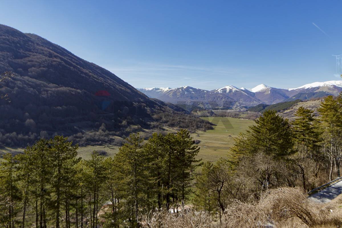Vista delle montagne - Casa indipendente Via Porta Grande
 
snc, Opi - foto 2