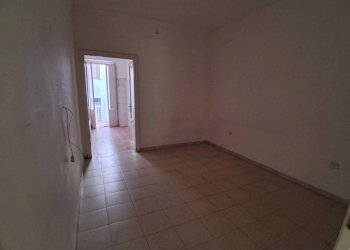 Camera da letto - Two-room apartment Taranto - photo 5