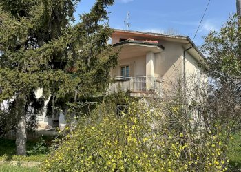 Casa all\'aperto - Casa indipendente Corso 25 Archi
 
41, Montaquila - foto 1