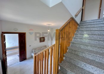 Scale - Casa indipendente Corso 25 Archi
 
41, Montaquila - foto 16