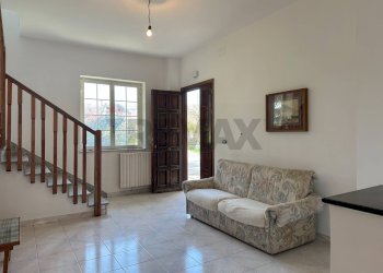 Soggiorno - Casa indipendente Corso 25 Archi
 
41, Montaquila - foto 23