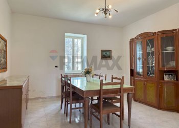 Sala da pranzo - Casa indipendente Corso 25 Archi
 
41, Montaquila - foto 27