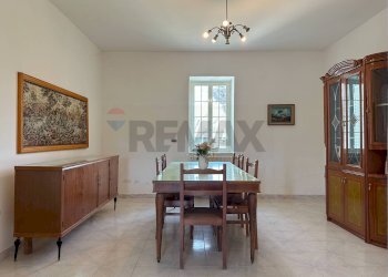 Sala da pranzo - Casa indipendente Corso 25 Archi
 
41, Montaquila - foto 32