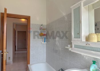 Bagno - Casa indipendente Corso 25 Archi
 
41, Montaquila - foto 39