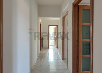 Hall / corridoio - Casa indipendente Corso 25 Archi
 
41, Montaquila - foto 40