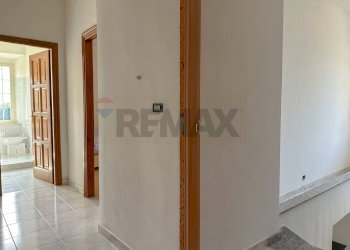 Hall / corridoio - Casa indipendente Corso 25 Archi
 
41, Montaquila - foto 48