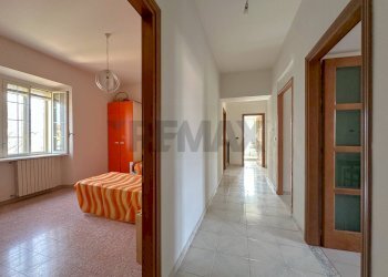 Hall / corridoio - Casa indipendente Corso 25 Archi
 
41, Montaquila - foto 51