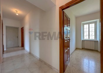 Hall / corridoio - Casa indipendente Corso 25 Archi
 
41, Montaquila - foto 55