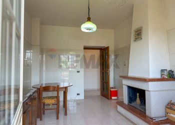 Sala da pranzo - Casa indipendente Corso 25 Archi
 
41, Montaquila - foto 59