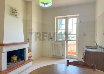 Soggiorno - Casa indipendente Corso 25 Archi
 
41, Montaquila - foto 63