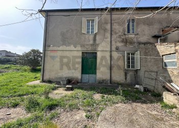 Casa all\'aperto - Casa indipendente Corso 25 Archi
 
41, Montaquila - foto 101