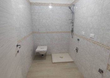 Bagno - Three-room apartment via Vittorio Veneto, 34, Lizzano - photo 9
