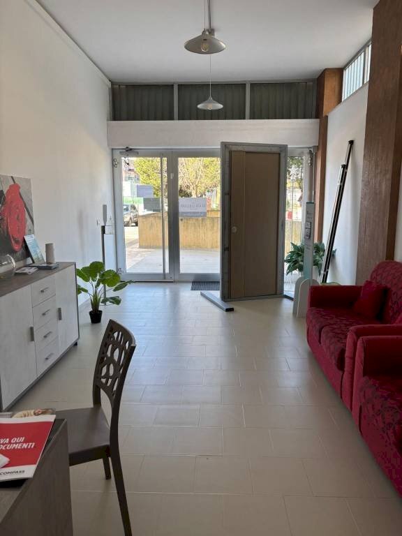 Salone - Shop Circonvallazione dei Fiori, 255, Taranto - photo 2