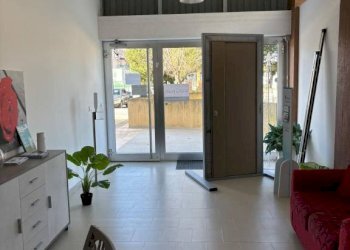 Salone - Negozio Circonvallazione dei Fiori, 255, Taranto - foto 1