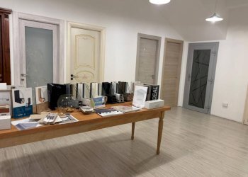 Stanza arredata - Negozio Circonvallazione dei Fiori, 255, Taranto - foto 9