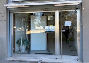 Facciata - Negozio Circonvallazione dei Fiori, 255, Taranto - foto 18