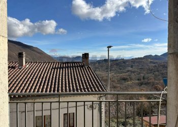 Vista delle montagne - Semi-detached house Via Nazionale
 
31, Pizzone - photo 16