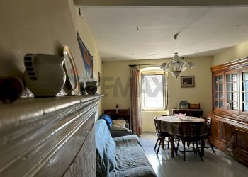 Sala da pranzo - Semi-detached house Via Nazionale
 
31, Pizzone - photo 29